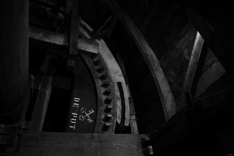 Inside-the-windmill - cover.RX100194